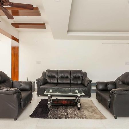 ホテル イヤリー ホスピタリティ バンガロール 部屋 写真